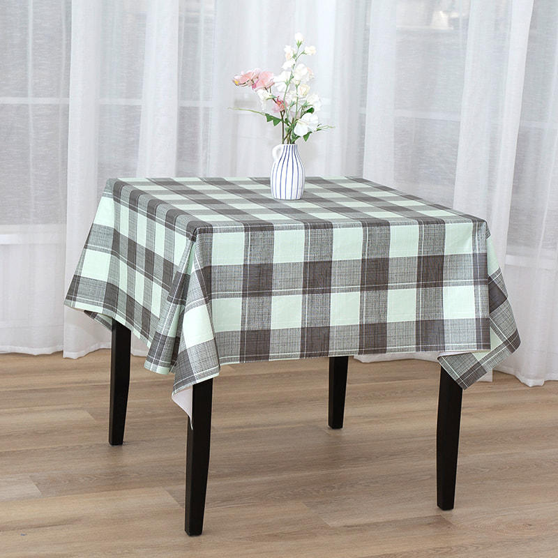 Plaid pattern waterproof and oil resistant pvc tablecloth