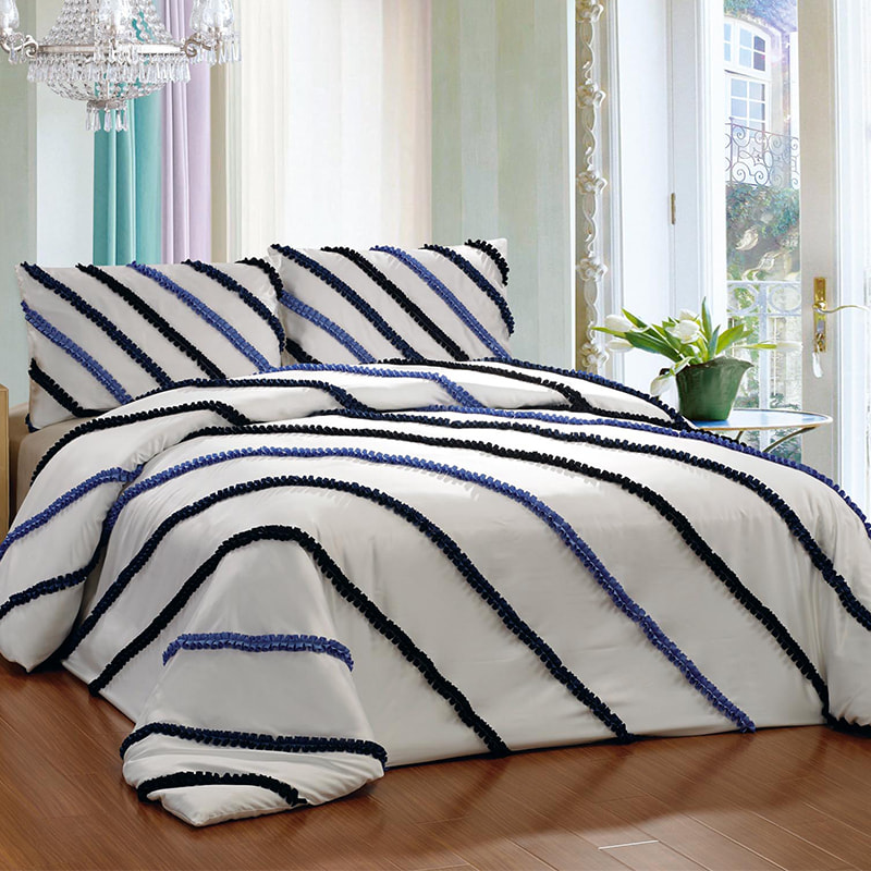 Daisy White Stripe Chameleon Corrective Flower Comforter