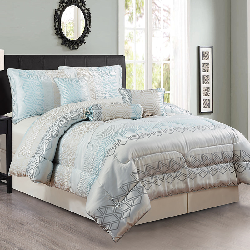 Alice Geometric Pattern Jacquard Comforter